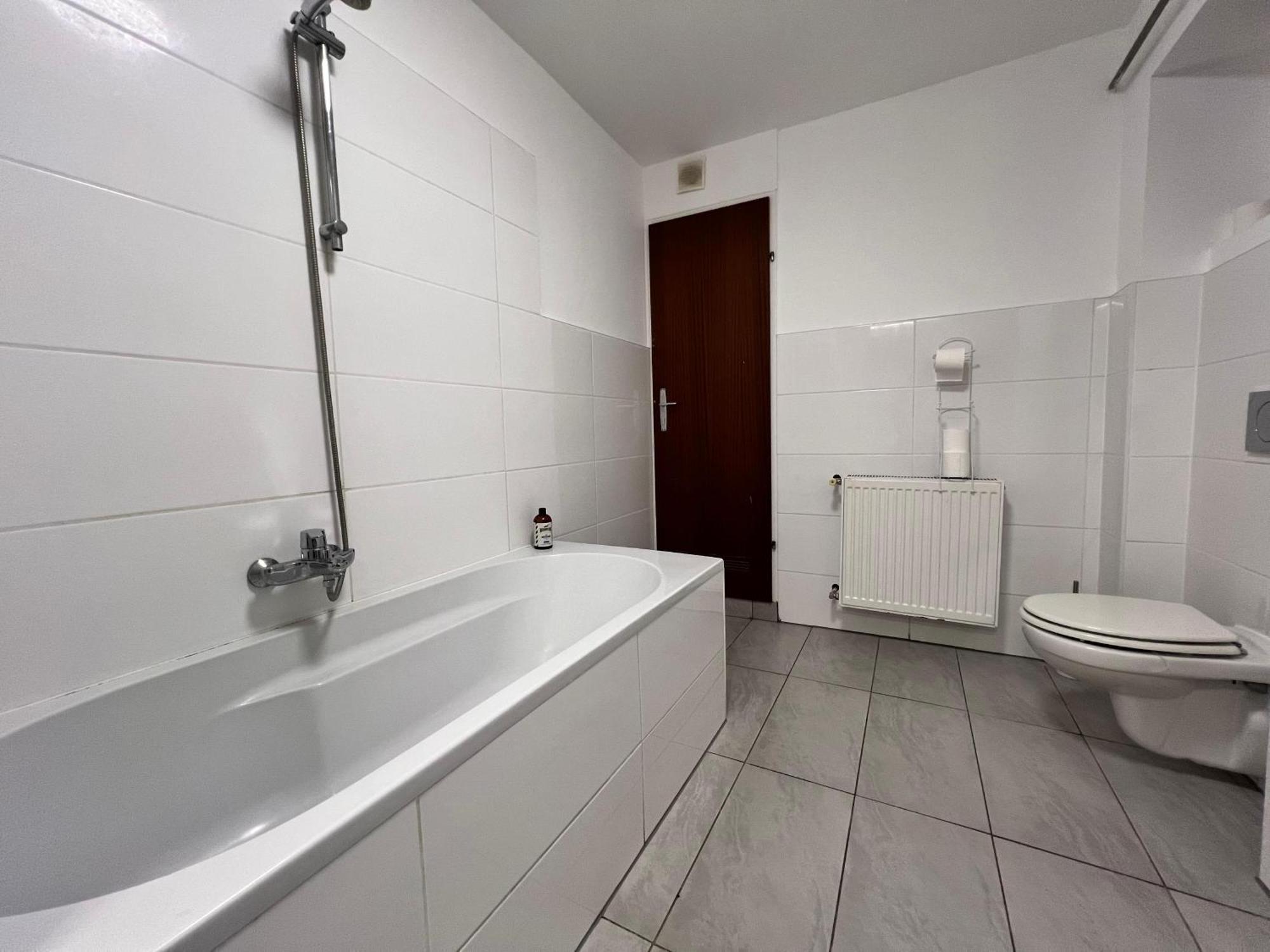 וינה Cozy Studio Apt - Near Prater Ferris Wheel מראה חיצוני תמונה